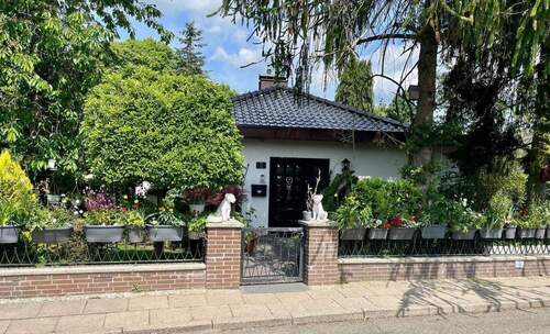 Der Eingang - Top Bungalow mit Vollkeller - 595.000,00 EUR Kaufpreis, ca.  120,00 m² Wohnfläche