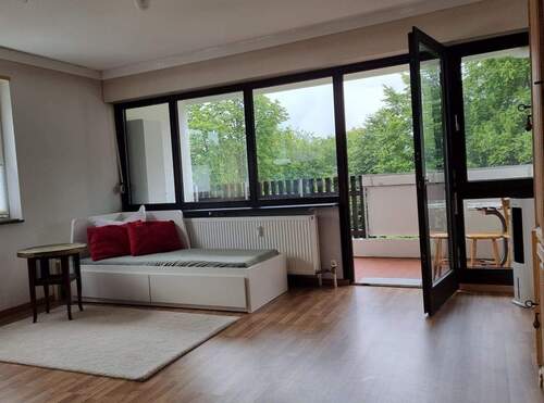 Wohnbereich m. Balkon - Helle Wohnung über den Dächern von Bad Reichenhall-Panoramanblick inklusiv
