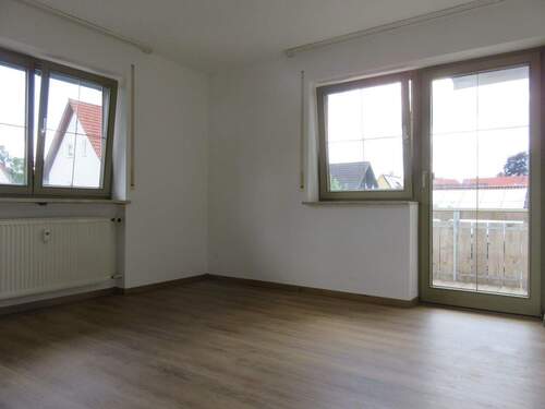 Zimmer 2 mit Balkonzugang - 