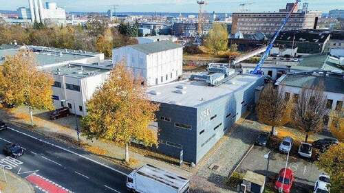 Vogelperspektive - Sichtbarkeit garantiert! Vielseitige Gewerbefläche in Löbtau mieten!