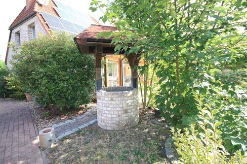 Brunnenattrappe mit Grillfunktion - 