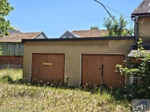 Garagen - Einfamilienhaus mit 252,00 m² in Seifhennersdorf zum Kaufen