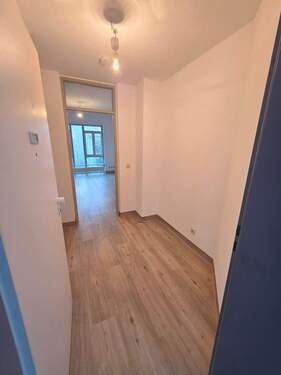 Flur - Etagenwohnung mit 55,00 m&sup2; in Garching bei München zur Miete