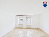 RE:MAX Immobilien DeLux Saarlouis-Roden Wohnzimmer - Reihenmittelhaus mit 120,00 m&sup2; in Saarlouis / Roden zum Kaufen