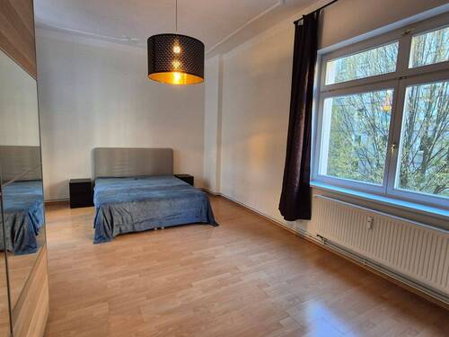 Schlafzimmer - 2 Zimmer Etagenwohnung zum Kaufen in Berlin