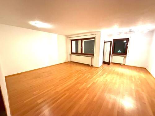 Wohnen & Essen mit Zugang zur Loggia - 