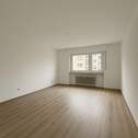 Wohnzimmer - 2 Zimmer Etagenwohnung zur Miete in Eggenstein-Leopoldshafen