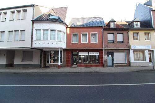 Straßenansicht - 1 Zimmer Reihenmittelhaus zum Kaufen in Geilenkirchen