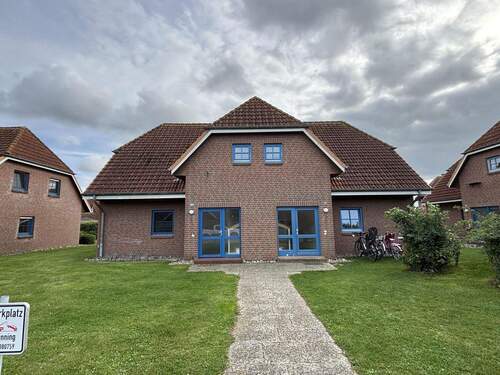 Eingang links - 3 Zimmer Etagenwohnung zum Kaufen in Fehmarn