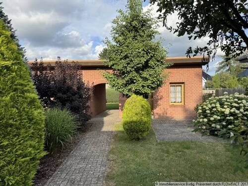 Nebengebäude - Durchgang zum Garten und Gästezimmer - 