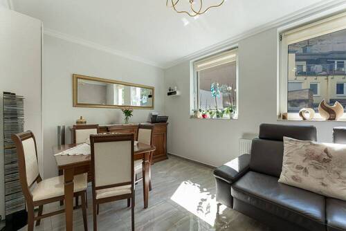 Wohn/-Esszimmer - 