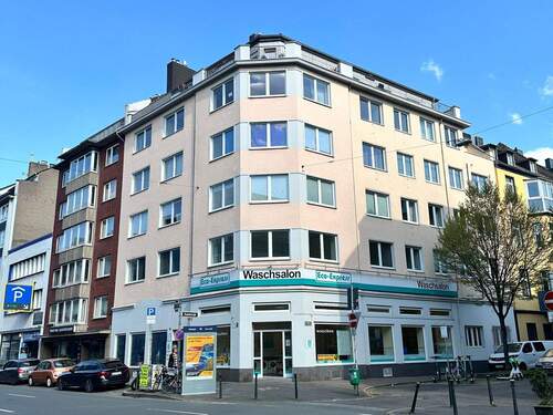 Gebäude Frontansicht - Oststraße im Herzen von Düsseldorf! 4 Zimmer Büro mit Aufzug, Balkon und Aussicht im Herzen Düsseldorfs!