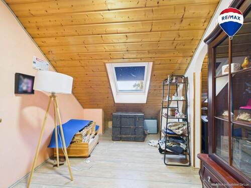 REMAX Immobilien DeLux Einfamilienhaus in Besseringen Abstellraum/Büro - 
