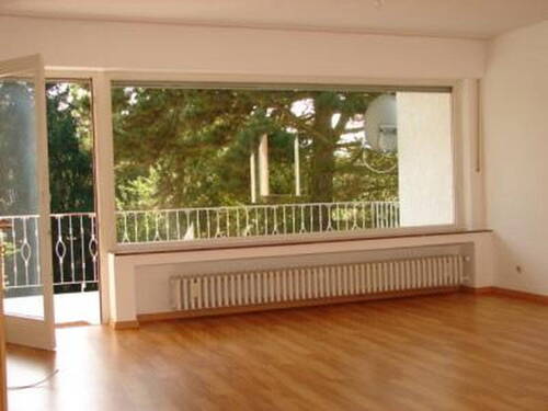 Wohnzimmer+Balkon - Etagenwohnung mit 106,00 m&sup2; in Wachtberg zur Miete