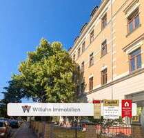 Denkmalschutz in bester Lage: Bezugsfreie 2RW mit EBK und Balkon | Hochparterre | Parkett - Leipzig Gohlis-Nord