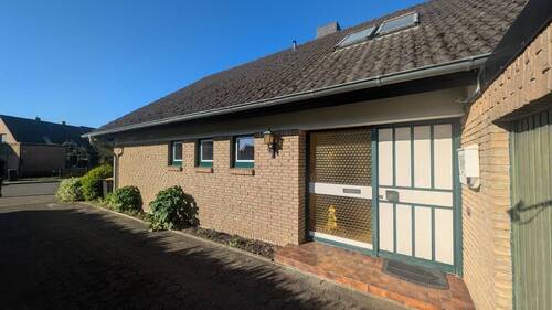 Eingang - Einfamilienhaus mit 129,00 m&sup2; in Schleswig zum Kaufen