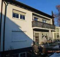 Ruhiges Wohnen im Obergeschoss eines Zweifamilienhauses mit Gartenanteil - Neufahrn in Niederbayern