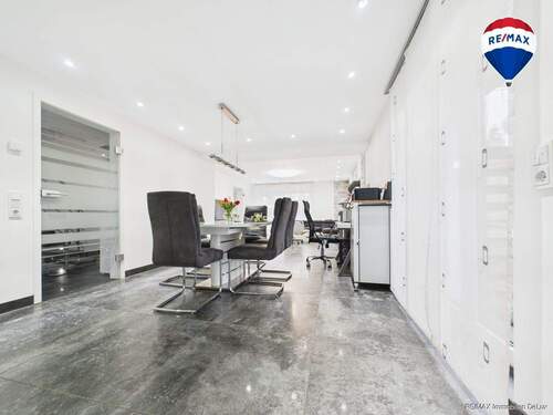 REMAX Immobilien DeLux Einfamilienhaus Esszimmer Schwalbach Mark Borowicz - 