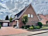 Frontansicht - Einfamilienhaus mit Garage in zentraler Lage von 49584 Fürstenau!