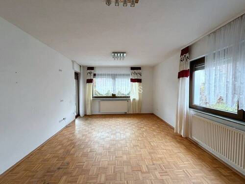 Wohnzimmer EG - 9 Zimmer Mehrfamilienhaus, Wohnhaus zum Kaufen in Schwäbisch Gmünd / Bargau