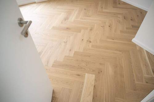 hochwertiges Fischgrätparkett - 