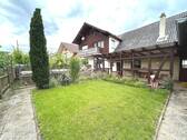 Hausrückseite mit Garten - 6 Zimmer Mehrfamilienhaus, Wohnhaus in Willstätt