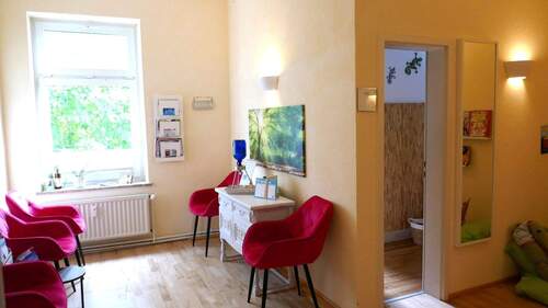 Wartezimmer rechts - 