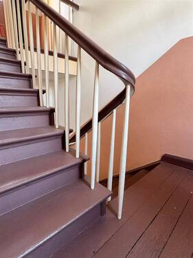 Treppenhaus links - 