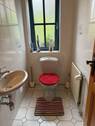 Gäste-WC mit Fenster - 