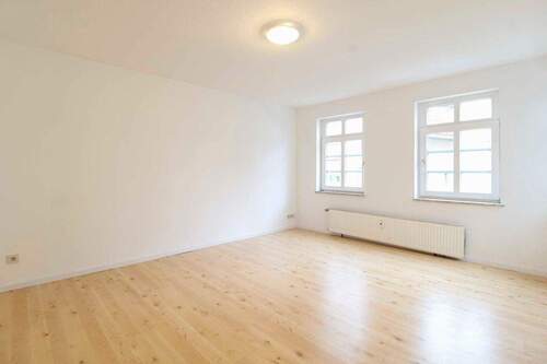 Wohnzimmer - 2 Zimmer Etagenwohnung zum Kaufen in Blomberg