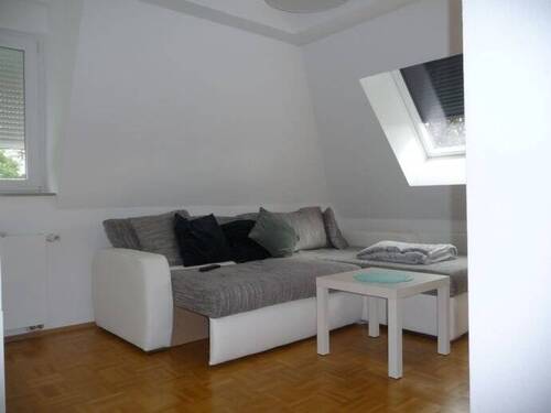 Wohnzimmer linke Seite - 2 Zimmer Etagenwohnung in Arnsberg