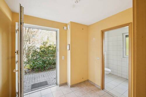 EINGANGSBEREICH - 