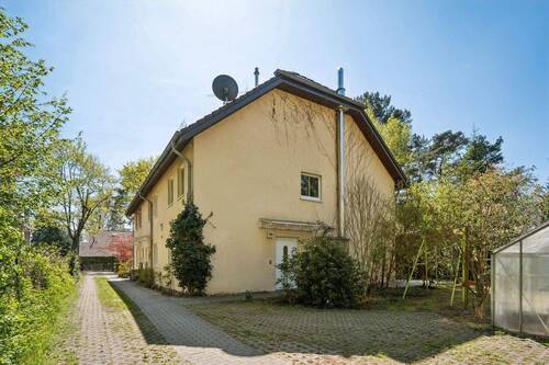 HAUSANSICHT - 