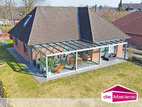 Einfamilienhaus - *keine Käufercourtage* modernisiertes Einfamilienhaus mit Wintergarten in Bad Segeberg
