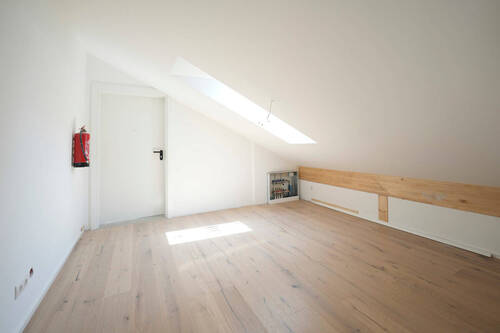 Treppe zur Galerie im DG - 