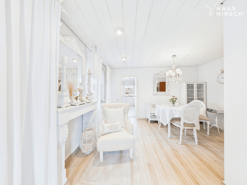 EG kleiner Essplatz vor Küche - 