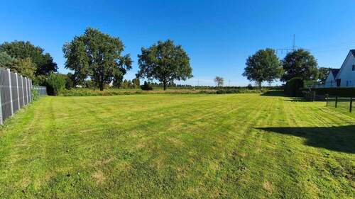 Baugrundstück (2) - 4 Zimmer Einfamilienhaus in Haseldorf