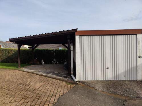 Garage und Carport - 
