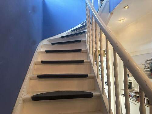 Treppe ins Obergeschoss - 