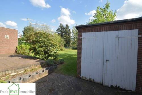Gartenschuppen, Grundstück mit Altbestand zum Kauf in Düsseldorf Urdenbach - 