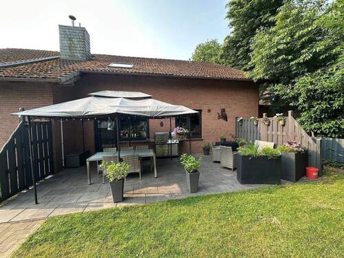 Terrasse - 6 Zimmer Mehrfamilienhaus, Wohnhaus in Dollern