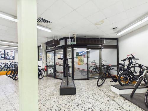 Barrierefreier Eingang - Gewerbeobjekt (Büro, Produktion, Verkauf) in Stuttgart