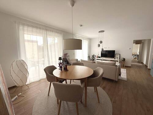 Kochen, Essen, Wohnen - 4 Zimmer Terrassenwohnung in Karlstein am Main