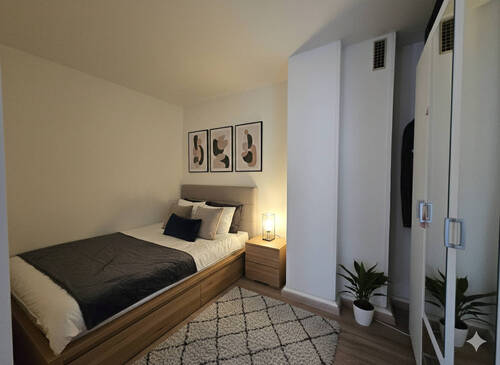 Gemütliche Schlafnische mit Platz für Kleiderschrank - 1 Zimmer Etagenwohnung in München / Ramersdorf-Perlach