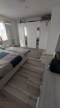 Schlafzimmer 1 - 
