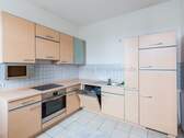 Küche mit EBK - 2 Zimmer Etagenwohnung zur Miete in Plauen