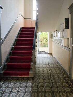 Treppenhaus - 3 Zimmer Etagenwohnung zum Kaufen in Berlin