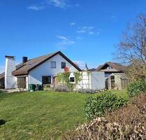 Sehr gepflegtes, ansprechendes Einfamilienhaus mit überdachten Freisitz wunderschönem Grundstück - Freudenberg Aschach
