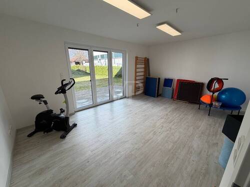 Behandlungsraum - Büro mit 96,00 m&sup2; in Wathlingen zur Miete