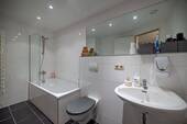 Badezimmer (Wohnung Nr. 2) - 